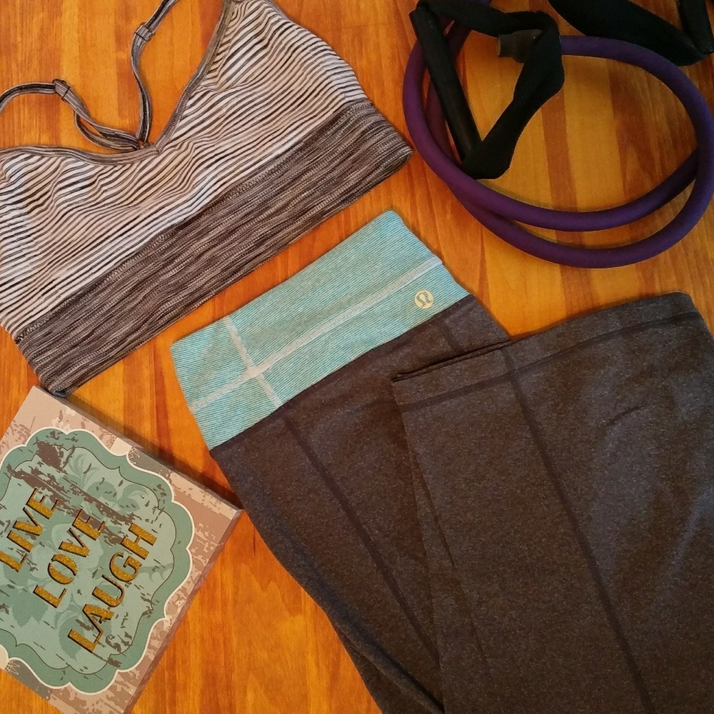 Lululemon Athletica Capri's Medium (Reversible)